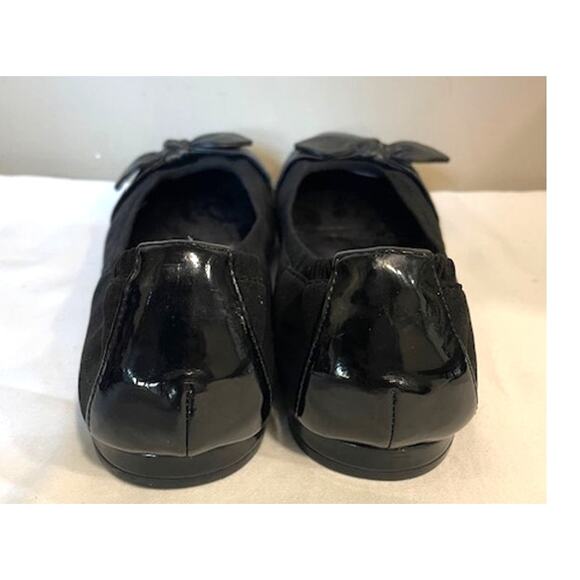 Etienne Aigner Bow Patent Black Ballet Flats Women's Sz 8.5 - Picture 3 of 11